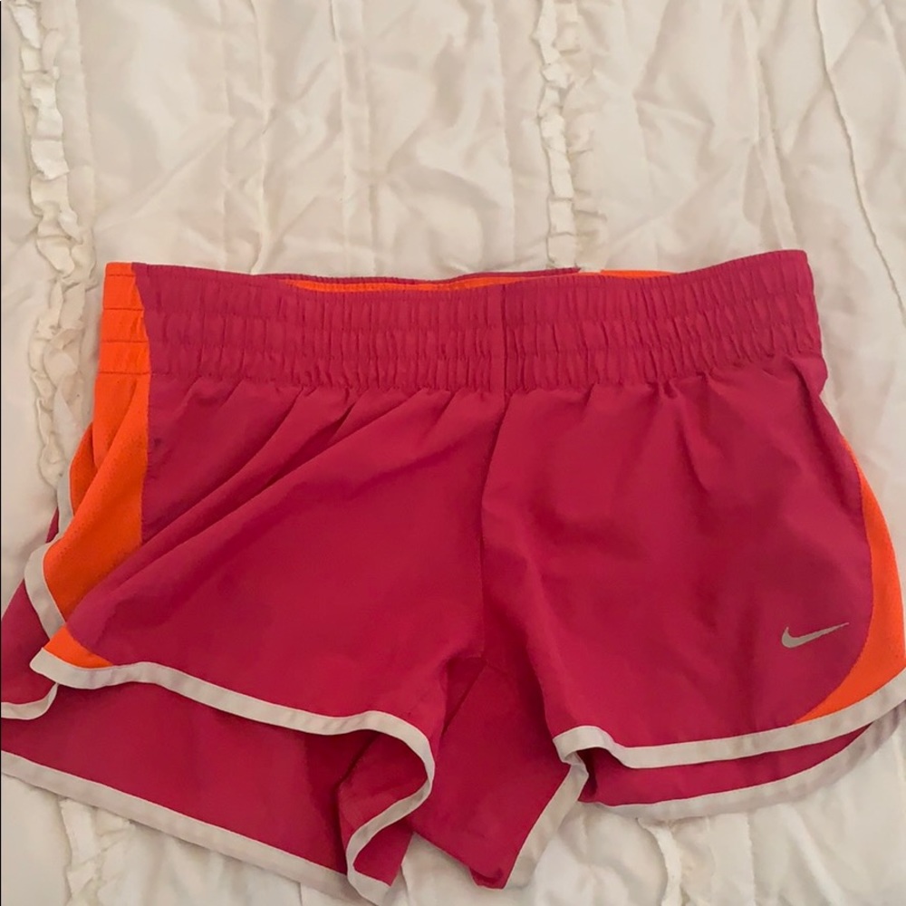NIKE Tempo Shorts